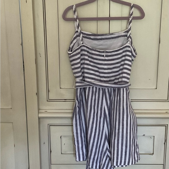 Ladies One piece Linen Romper Size 4 - Picture 2 of 3